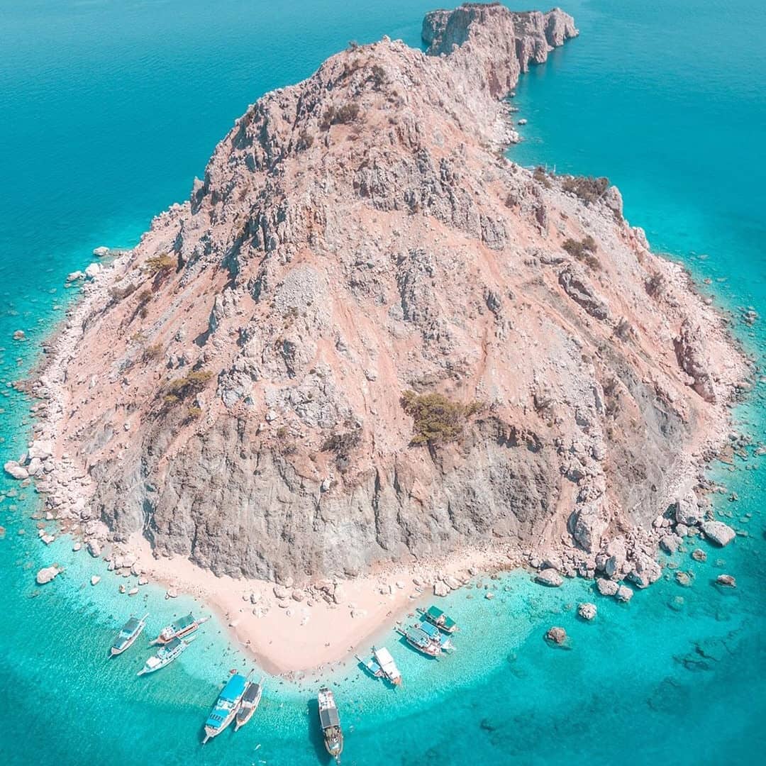 Suluada Rehberi: Akdeniz’in Saklı Cenneti