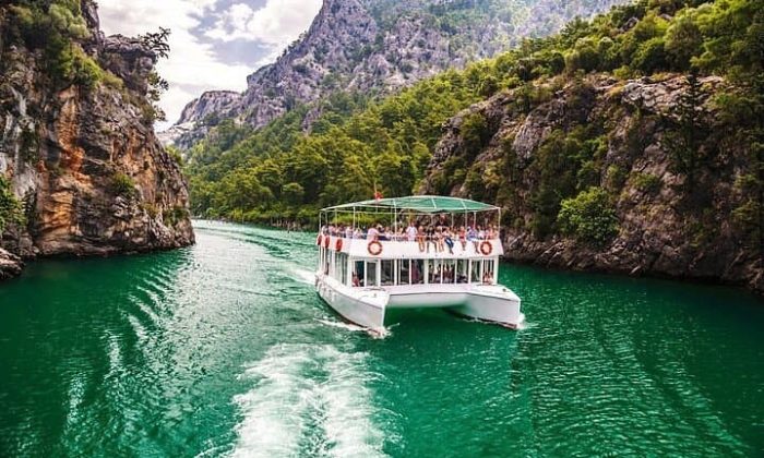 Explore Nature’s Hidden Treasure: Green Canyon Tour from Side