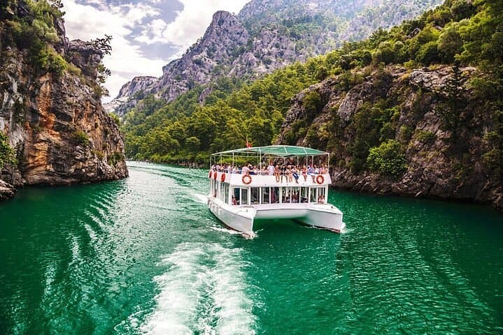 Explore Nature’s Hidden Treasure: Green Canyon Tour from Side