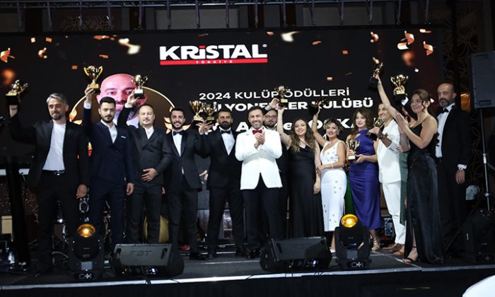 Türkiye Kristal Büyük Kulüp Ödülleri sahiplerini buldu